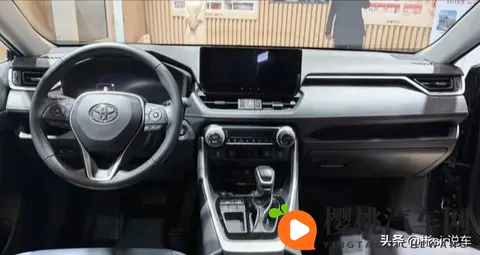 耀给西施做剧烈运动：古代美女西施体验汽车驾驶运动，感受速度与激情-1