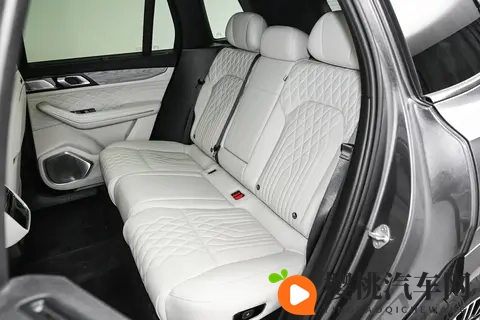 预算25万,买豪华中大型SUV,为什么很多人都推荐领克09?-3