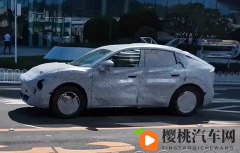 小鹏MONA SUV谍照曝光 外观内饰与M03风格相似 续航接近600km-1