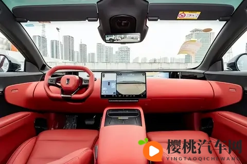 实测：1270km续航+5C闪充，智能与豪华的全面进化-1