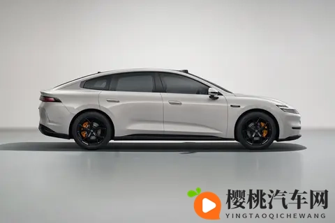 中大型新能源轿车卷王来袭！1099万元起售，长安启源A06如何选？-2