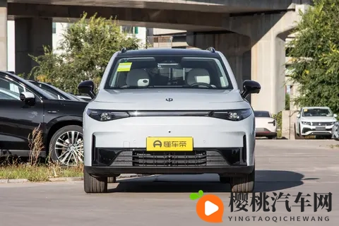 预算20万元以内，想买六座SUV？零跑C16值得一看！-1