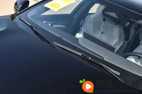 强化动力、智能、设计，领克03家族开启油车新纪元-2