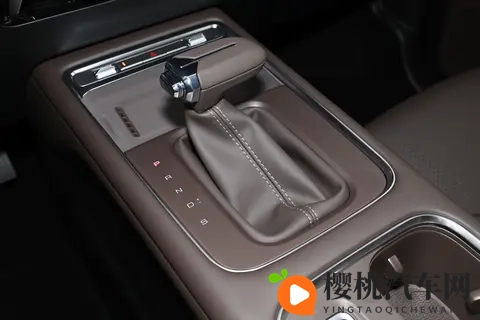 新车｜指导价730万元起_置换价710万元起，五菱星光730上市-2