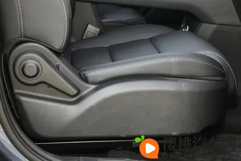 三代蓝电E5 PLUS体验记:终于有车懂普通家庭用车需求了-2