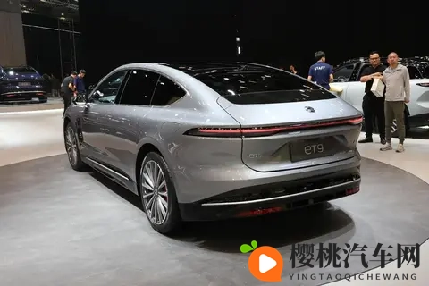 蔚来ET9,轴距3250毫米,41秒破百,纯电续航650公里+900V快充-1