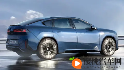 全新宝马 iX4 首图曝光-1