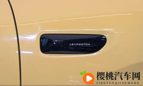 续航605公里!零跑Lafa5五款配置对比,差价8000元,推荐买Pro版-3