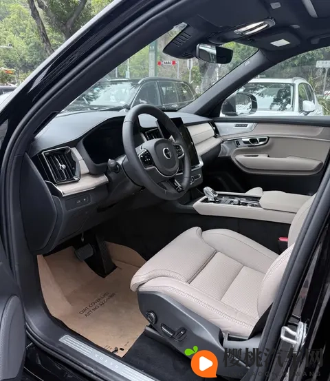 沃尔沃XC90降价22万，豪华SUV价格战迎来“核爆点”？-1