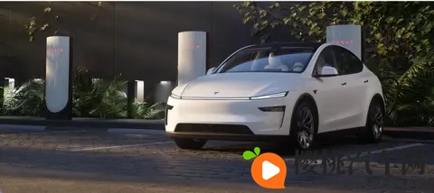 784度电实现821公里续航里程:Model Y长续后驱版正式发布!-2