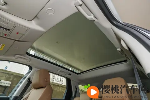 2025 款路虎发现运动各版本核心特点 助力理性选购-3