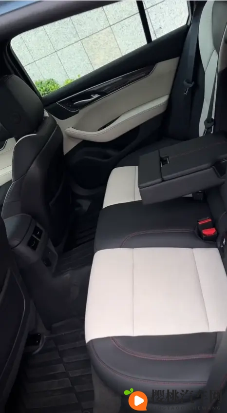 凯迪拉克CT4沉浸式试驾：后驱小钢炮的真实模样-1