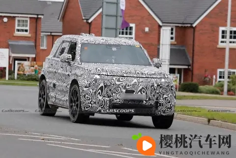 综合最大续航可达500km!路虎纯电版卫士的谍照曝光-1