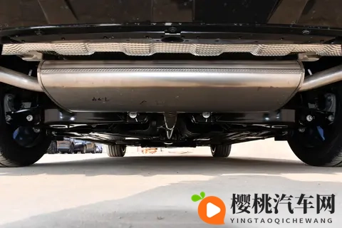 10万级全能选手！试驾第三代领克03，内外升级，性能依旧-2