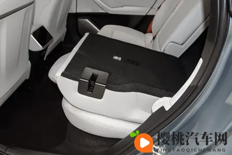 比亚迪汉 L 上市 1948 万起 + 新车色 OTA-1