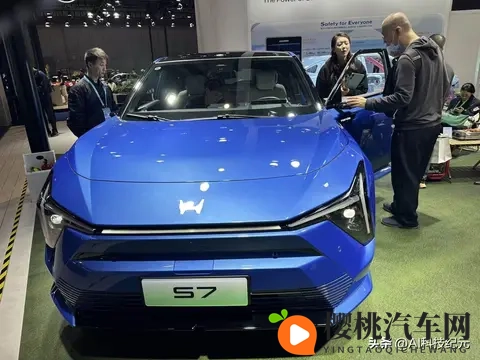 特斯拉和全球汽车大厂在进博会上与中国电动汽车展开角逐-1