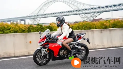 骑上四缸仿赛去兜风—与生活和解的最好方式-1