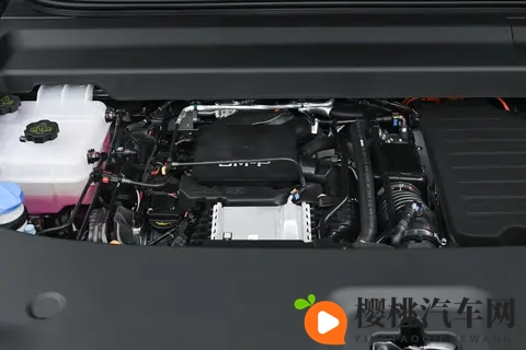 方程豹钛7:五座插混SUV,空间大动力足,家用很合适-2