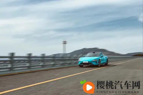 销量打脸质疑！小米SU7凭什么越骂越火？-3