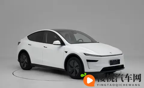 特斯拉Model Y长续航后驱2885万,821km续航,还是五座-1