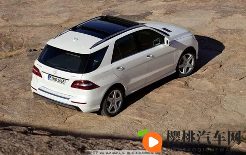 小车绿灯不走被扣6分罚200块!别再犯这个“低级错”90%车主都…-2