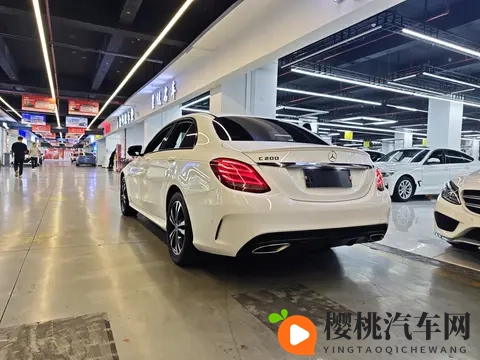 2019年上牌奔驰C200,10万公里,11万多拿下香不香?-1