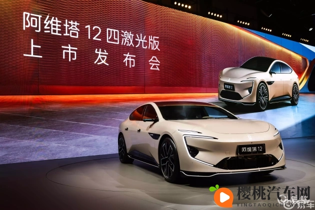 男生把自己的困困放在女生的困困里:男生将困意传递至女生怀抱-1