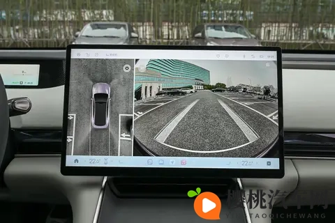 雪豹四驱+猎鹰辅驾+1645km续航:星纪元ES增程版试驾惊喜体验-3