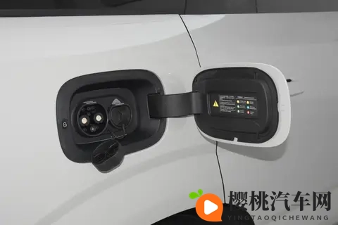 腾势N8L DM:20T+前后三电机,综合续航1300km!-1