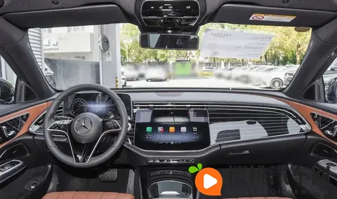 售价4299万元起,2026款奔驰长轴距E级上市,新增经典版-2