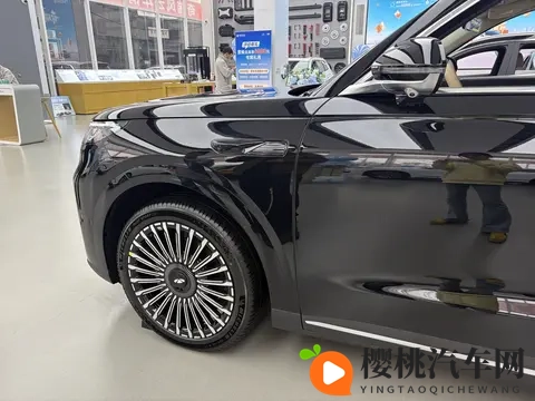 探店风云T11:80%用户选择顶配版,销售直言“比下有余”-2