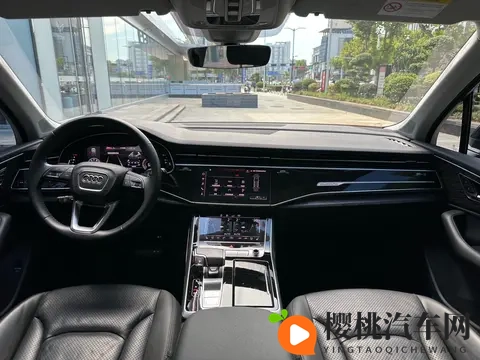 20款奥迪Q7,7万公里,30T+48V轻混,318万开回家-2