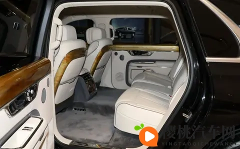 真国产豪华，这车也有钱未必能买到，气场比“劳斯”还强-3