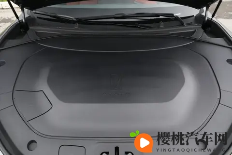 30 万级豪华电车闭眼入？26 款阿维塔12：四激光雷达 + 华为 ADS-2