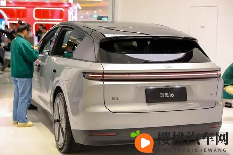 理想VS某米,两大车企危机处理对比,谁在真正尊重消费者?-2