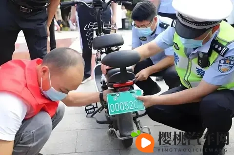 交警提醒:12月起,60岁以上老人骑这五种电动车,上路不查不扣!-2