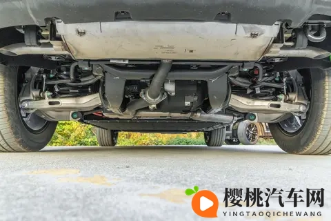 15 万预算想买 “全能 SUV”？捷途山海 T1 实测：通勤省油、越野能打-2