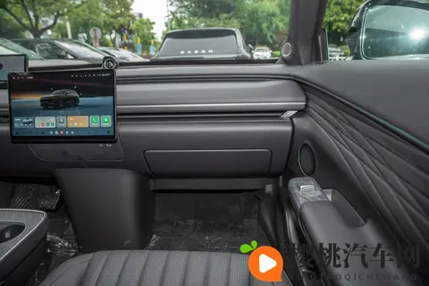 25款星途星纪元ET：11月惊喜福利，豪华配置拉满，买它血赚不亏？-3