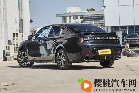 10-15万买紧凑级燃油车,领克03值得冲!为啥推荐你看看?-2