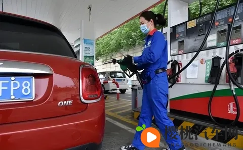 燃油车时代会很快结束？内行人预测：油价很可能是最后的关键！-2