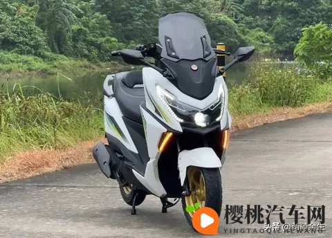 5380起！诺维娜M6 150踏板上市，150排量+ABS，通勤代步新选择！-3