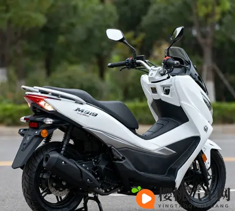 7980元掀桌 150水冷平踏配13L油箱+ABS+TCS 500公里续航卷疯同级-1