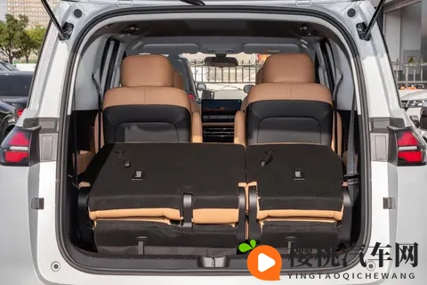 家用MPV新选择!768万起,真7座,续航超1000km,星光730 PHEV-3