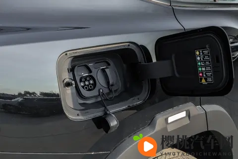 15万想兼顾通勤、露营与越野?捷途山海T1:这台方盒子SUV全搞定-2