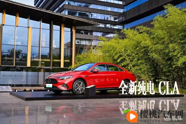 办公室强行丝袜秘书啪啪:汽车新动态:丝袜秘书背后的智能驾驶革命-1