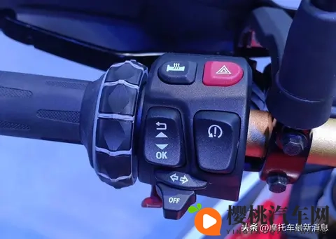 陈丽佳专辑《灯》艺术:汽车艺术跨界音乐,揭秘听觉盛宴背后的秘密-3