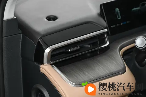 试驾广汽埃安i60增程版:解决增程车三大痛点,价格亲民-2