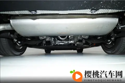 想买MPV被26款岚图梦想家吸引,这些细节,让家庭出行更舒心-3