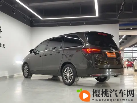 三年别克GL8,表显14万公里,陆上公务舱124万拿下!-3