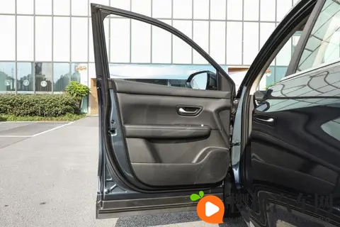 家用SUV的明智之选：深度体验第三代蓝电E5 PLUS-3